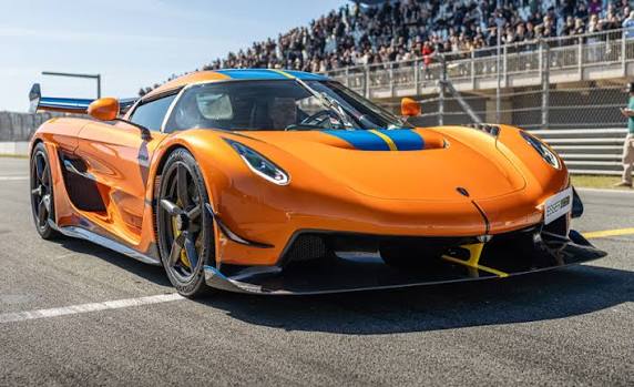 Supercar Madness x Viva Italia 2026: Het Ultieme Autofestival op het TT Circuit Assen