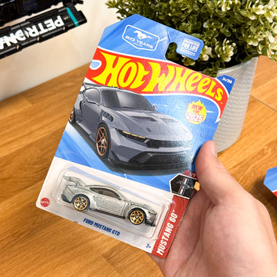 Hot Wheels Ford Mustang GTD - Grijs - Amerikaanse Verpakking