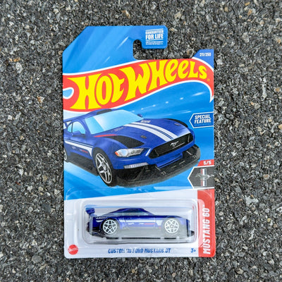 Hot Wheels Custom 18 Ford Mustang GT