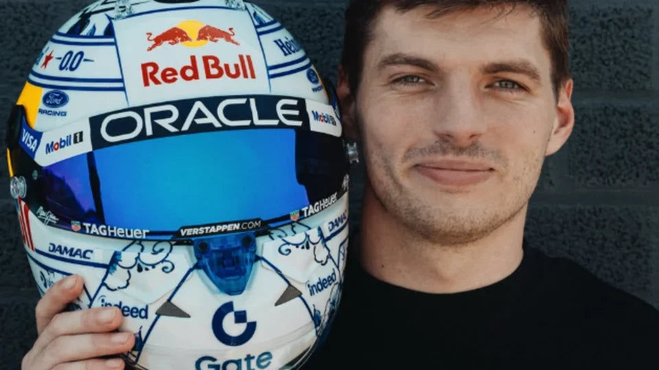 Delfts Blauw als eerbetoon: De speciale Zandvoort-helm van Max Verstappen