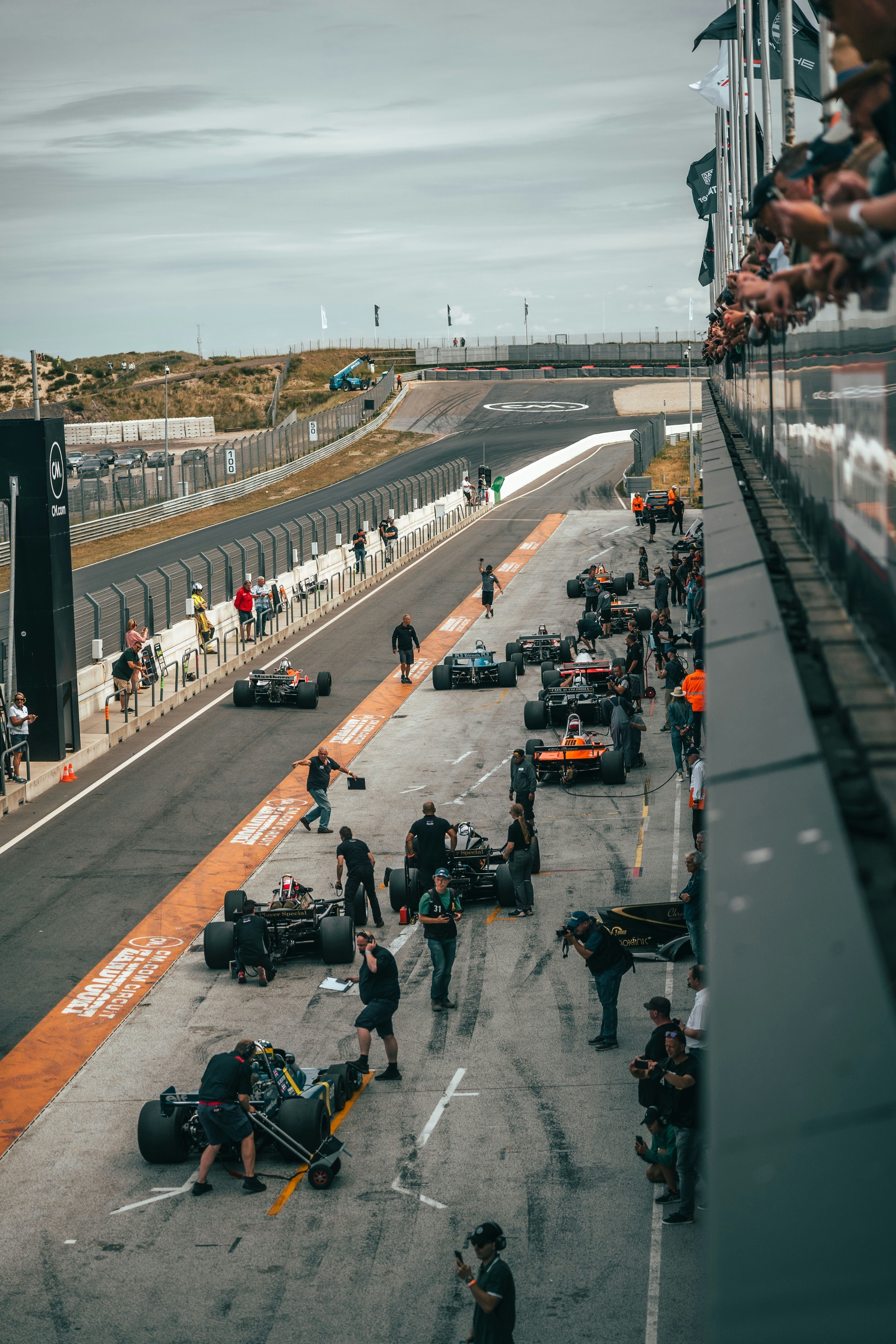 Het duinen-circuit van Zandvoort: Historie, snelle kombochten en autosportpassie