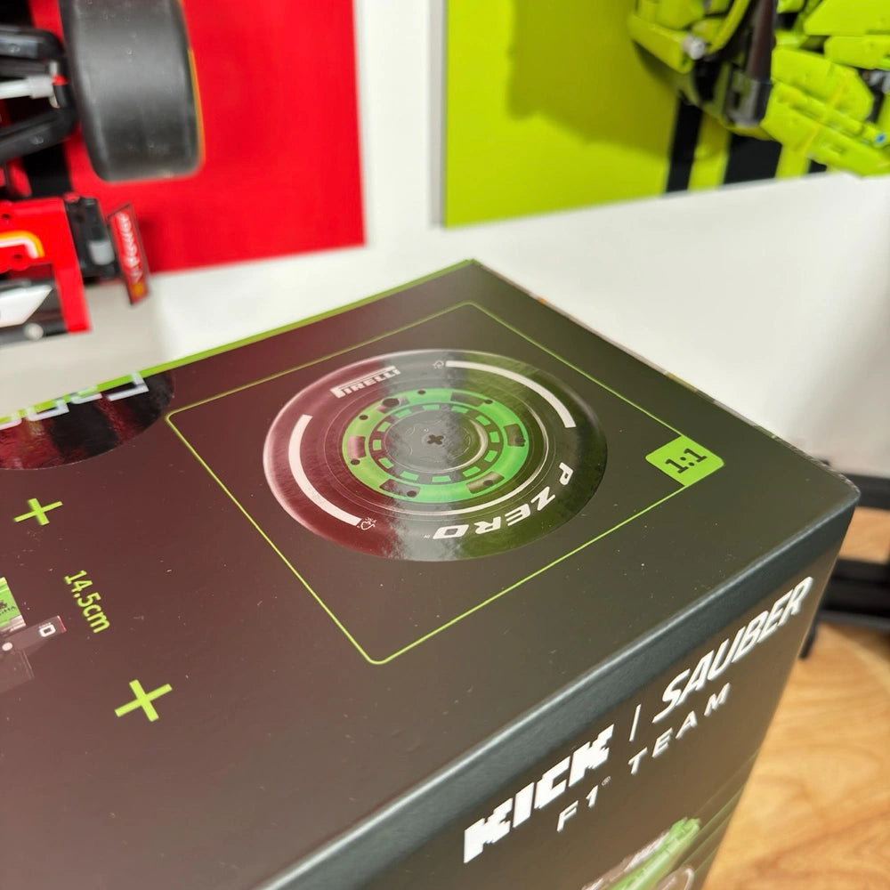 CaDA Kick Sauber C44 F1 Team 1:8 - Bouwset Auto | C64010W