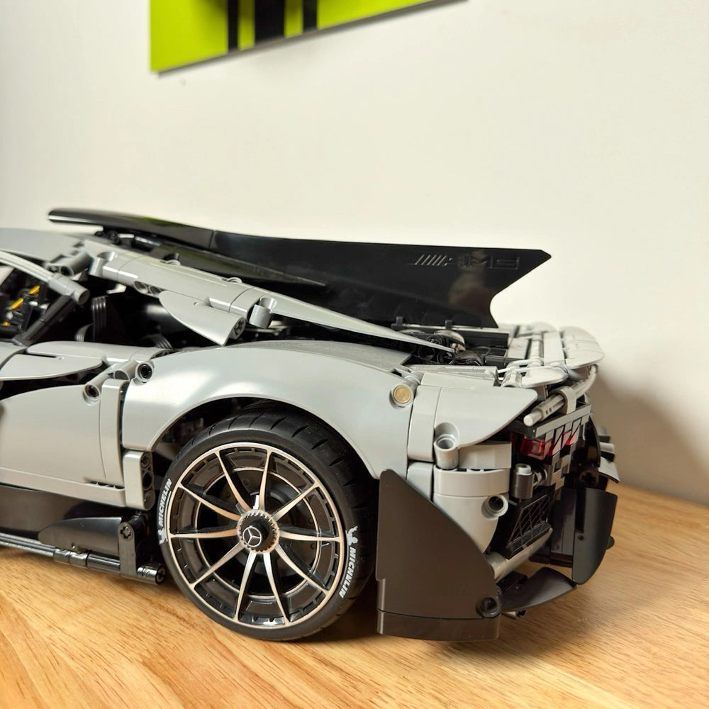 CaDA Mercedes-AMG ONE 1:8 - Bouwset Auto | C61503W
