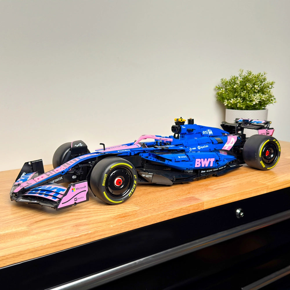 CaDA BWT Alpine F1 Team A525 1:8 - Bausatz Auto | C64012W