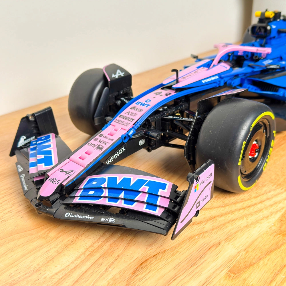 CaDA BWT Alpine F1 Team A525 1:8 - Bausatz Auto | C64012W