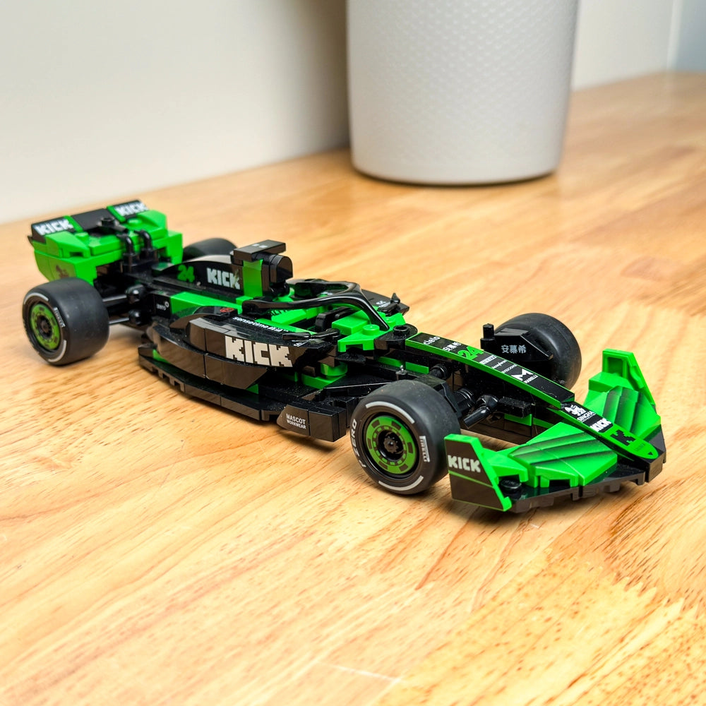 CaDA Kick Sauber F1 Team C45 1:24 – Bausatz Auto | C55082W