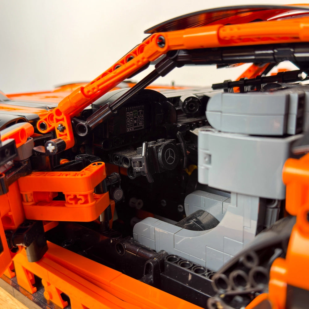 CaDA Mercedes-AMG GT3 1:8 - Building Set Car | C64008W