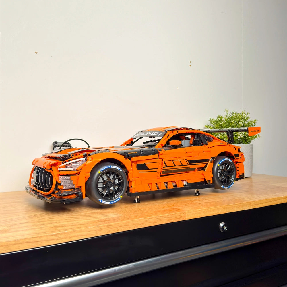 CaDA Mercedes-AMG GT3 1:8 - Building Set Car | C64008W