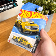 Hot Wheels 22 Ford Maverick Custom - Geel - Amerikaanse Verpakking