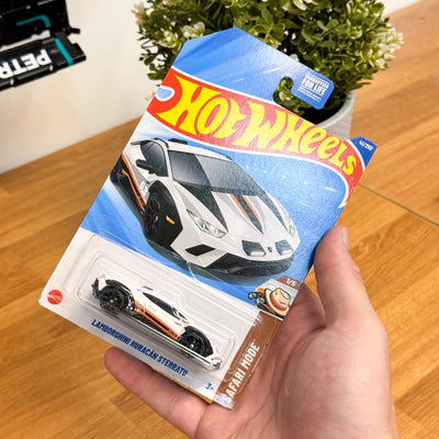 Hot Wheels LAMBORGHINI HURACÁN STERRATO