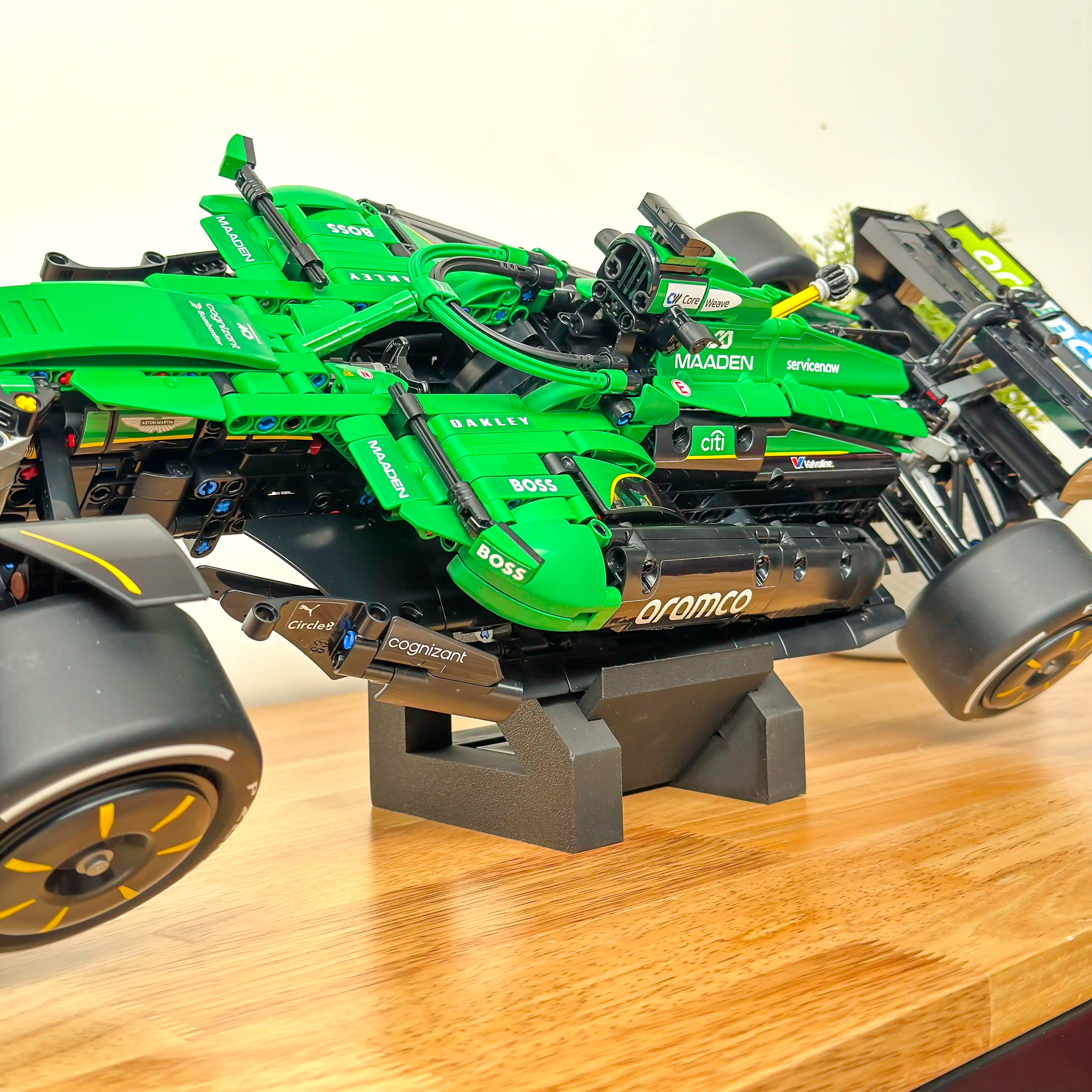 Standaard voor LEGO Aston Martin Aramco AMR25 | 42240