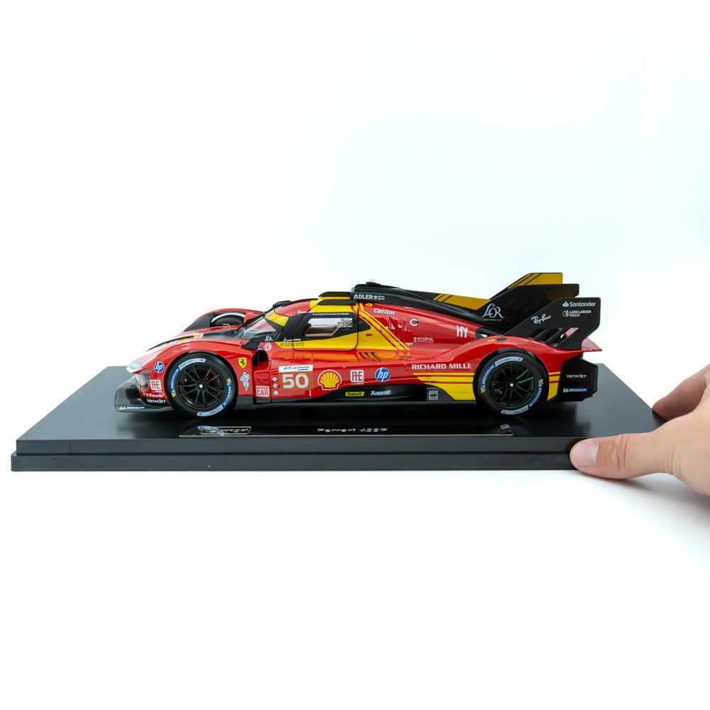 Bburago Ferrari 499P Le Mans 2024 Hypercar Schaalmodel 1:18